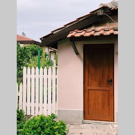 ブルガス Cute Little House With A White Picket Fenceヴィラ エクステリア 写真