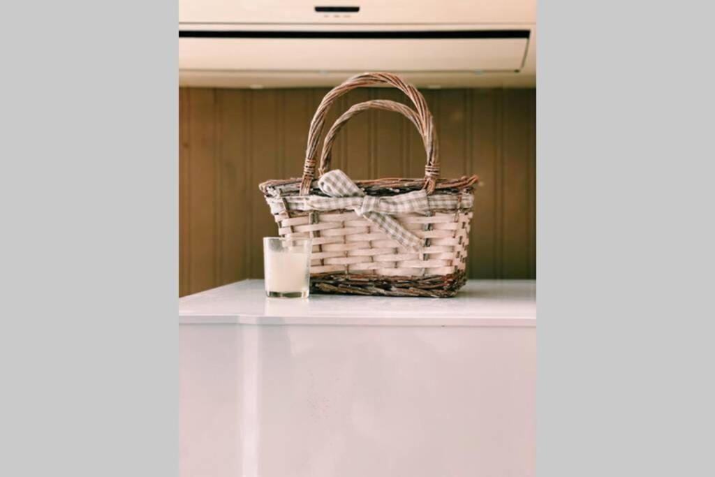 ブルガス Cute Little House With A White Picket Fenceヴィラ エクステリア 写真